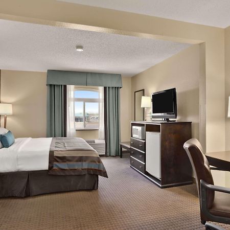 Wingate By Wyndham Pueblo Hotel Kültér fotó