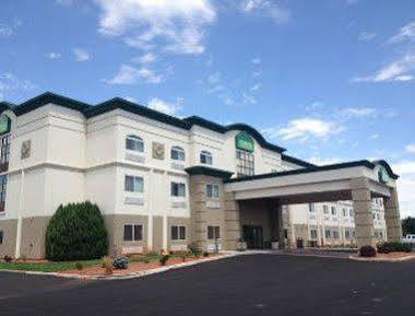 Wingate By Wyndham Pueblo Hotel Kültér fotó