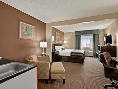 Wingate By Wyndham Pueblo Hotel Kültér fotó