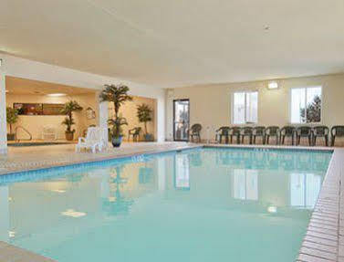 Wingate By Wyndham Pueblo Hotel Kültér fotó